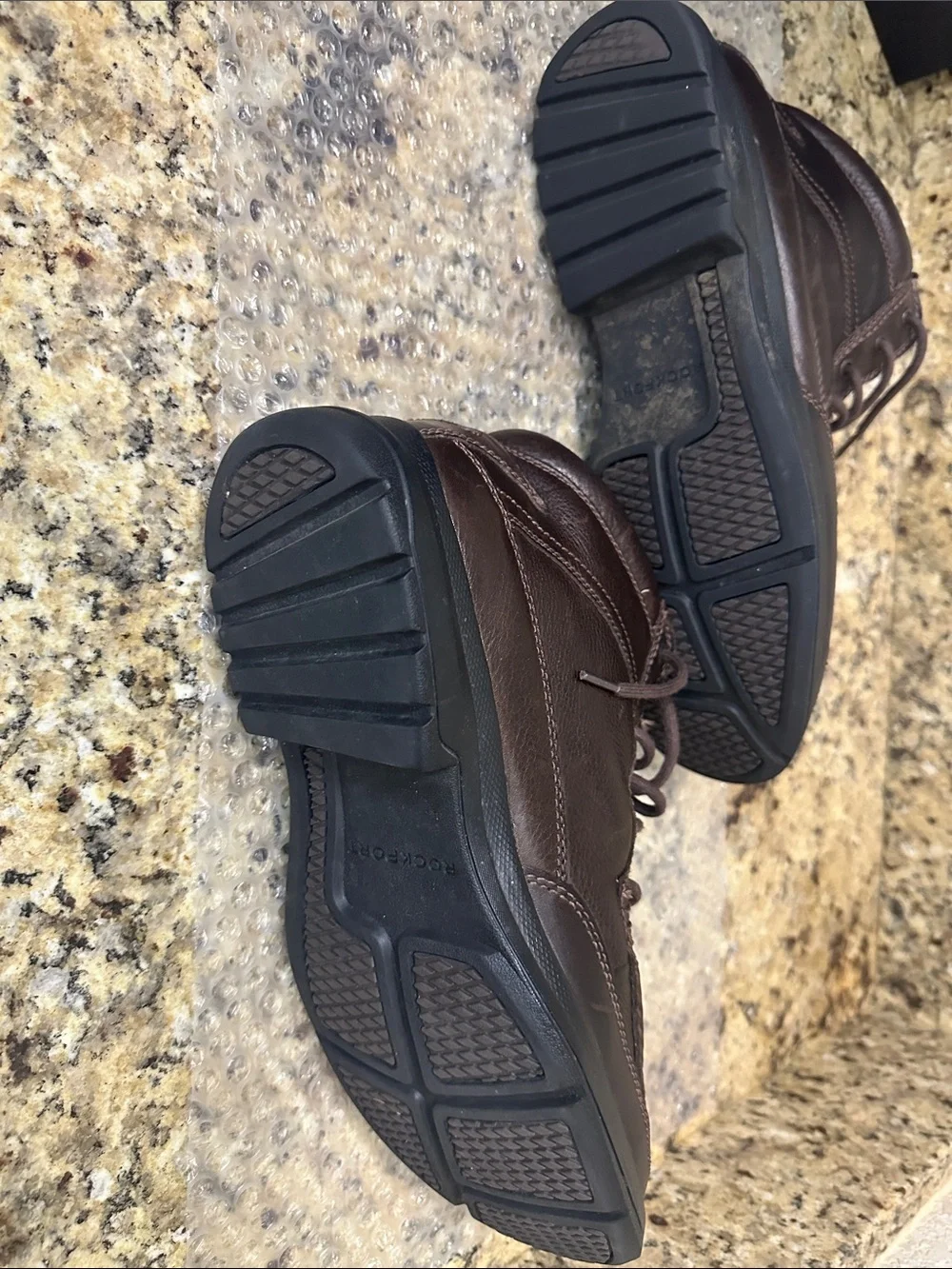 Rockport Men's Dark Brown Leather Chukka Boots  Size 11